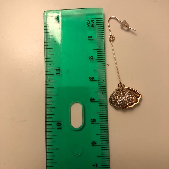 Earring - Picture 4 of 5